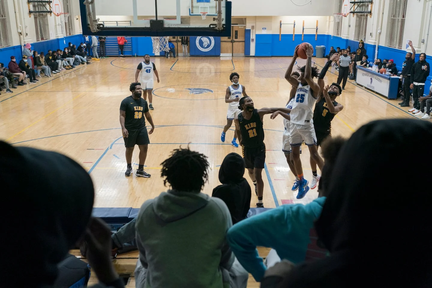 Chicago Public Schools Aims for Fairer Student Fees and Waiver Policies