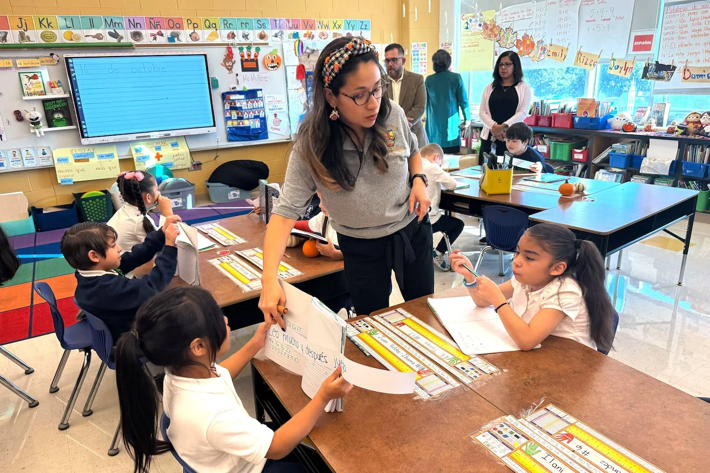 Cambios en la Educación de Chicago: Nueva Junta Elegida por Votantes Impactará a Más de 300,000 Estudiantes